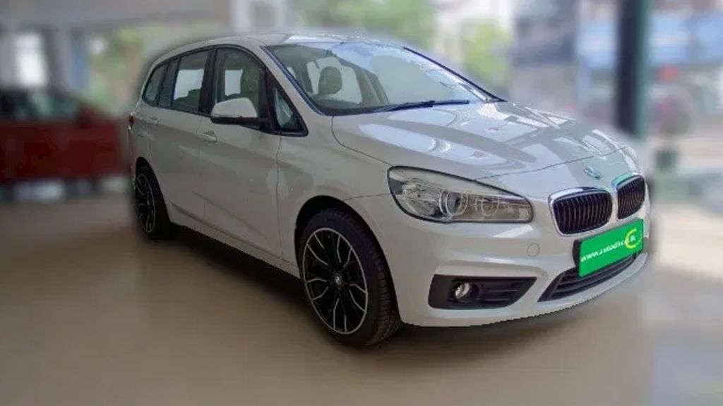 BMW 218i 2017 Brand New - km