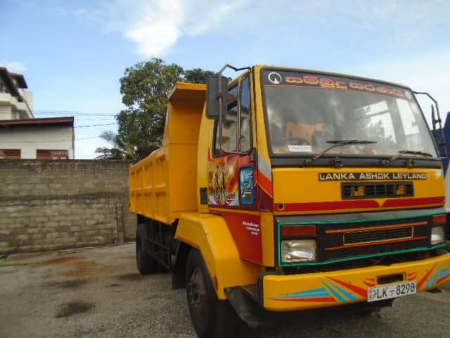 Ashok-Leyland Comet Tipper 1613 - for sale in Sri Lanka