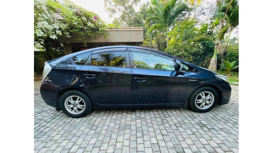 vehicles|cars-suv|Toyota Prius 2011 for sale in Sri Lanka