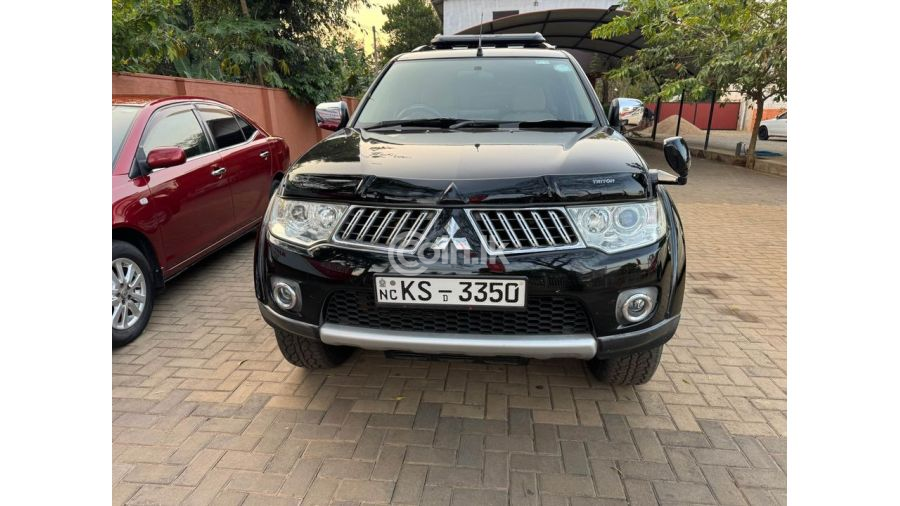 Mitsubishi Montero Sport 2011-2012 for sale in Sri