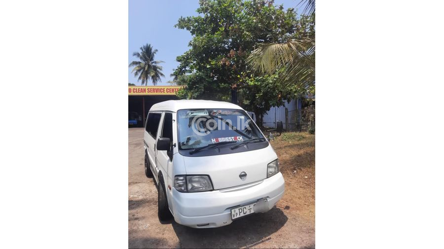 Nissan vannet  2011 for sale in Sri Lanka