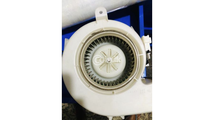 Hybrid battery cooling fan