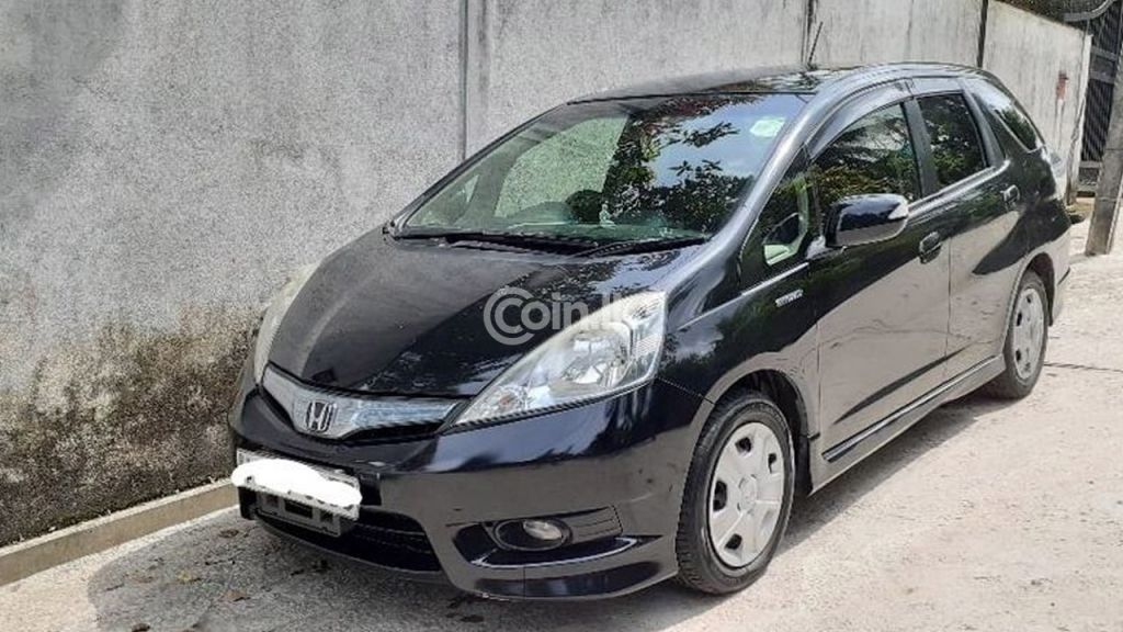 Honda Fit Shuttle Car For Rent