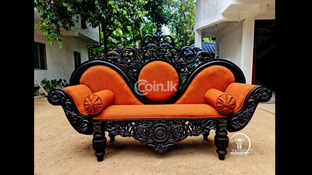 Sathis Wood Carving - සතිස් දැව කැටයම්